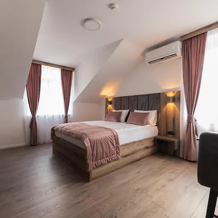 Casa Artee Free Parking סראייבו